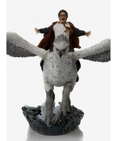 Harry Potter and Buckbeak Deluxe Art Scale 1/10 $105.27 Merchandises
